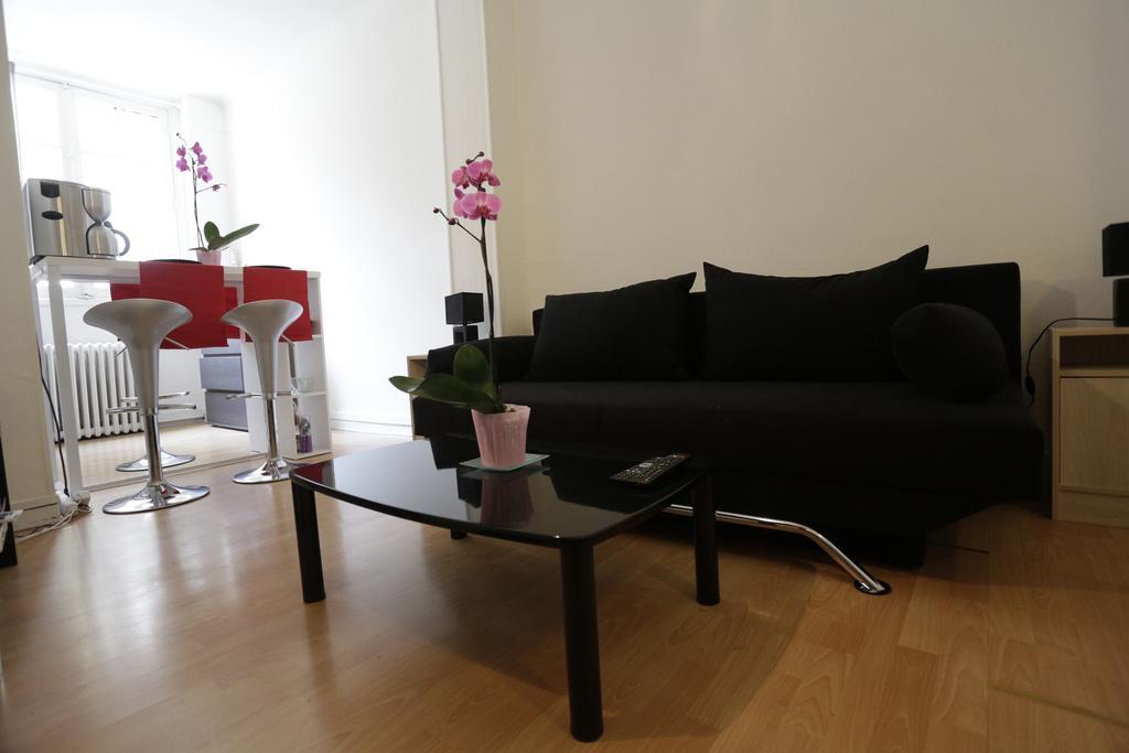 Residences Paris Maillot Neuilly-sur-Seine Room photo