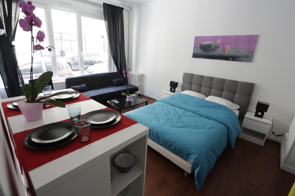 Residences Paris Maillot Neuilly-sur-Seine Room photo